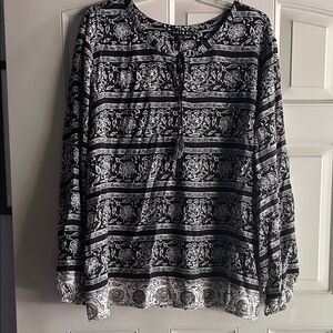 Tribal Black and White Patterned Women's Top - Size large